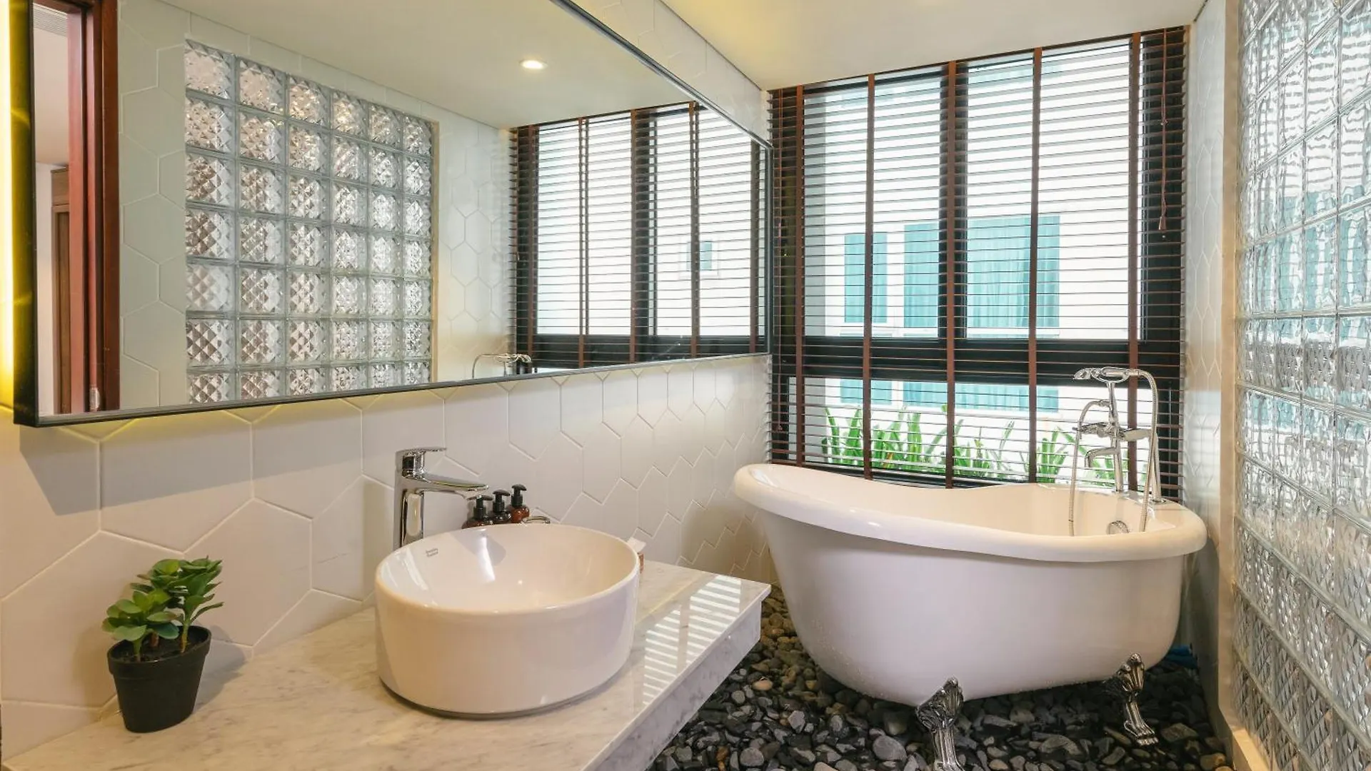 The Glomad Danang Hotel