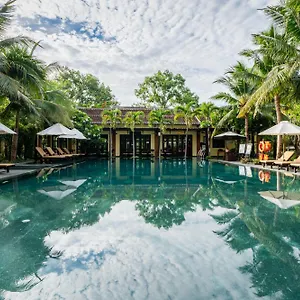 Resort Mulberry Collection Silk Village *****