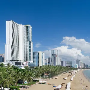 Hotel Vinpearl Beachfront *****